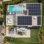Villa Vacation Marbella I Hanami, Private Infinity Edge-pool, Gym, Movie Theater, Night-security, Alarm System, Close To Golfs And Beaches *
