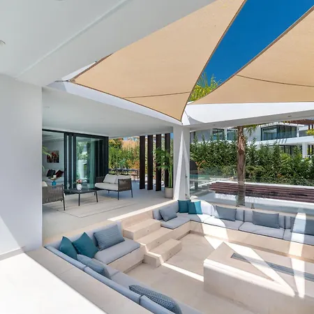 Vacation Marbella I Hanami, Private Infinity Edge-pool, Gym, Movie Theater, Night-security, Alarm System, Close To Golfs And Beaches Villa *