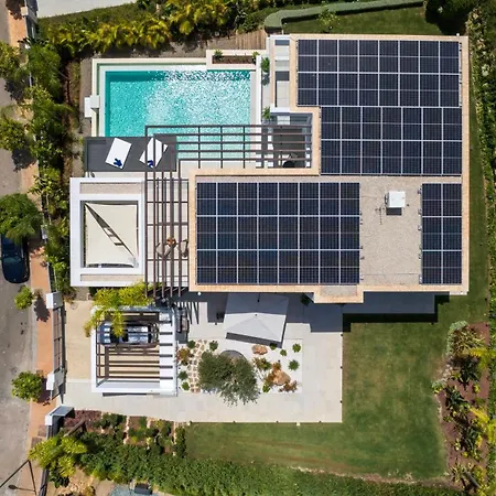 Vila Vacation Marbella I Hanami, Private Infinity Edge-pool, Gym, Movie Theater, Night-security, Alarm System, Close To Golfs And Beaches *